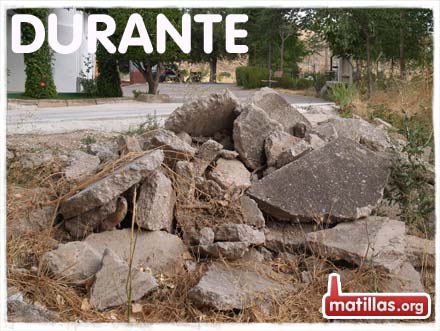 Acera a medio camino de acabarse