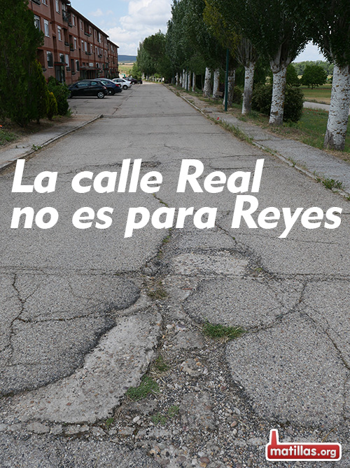 Calle Real on the Rocks